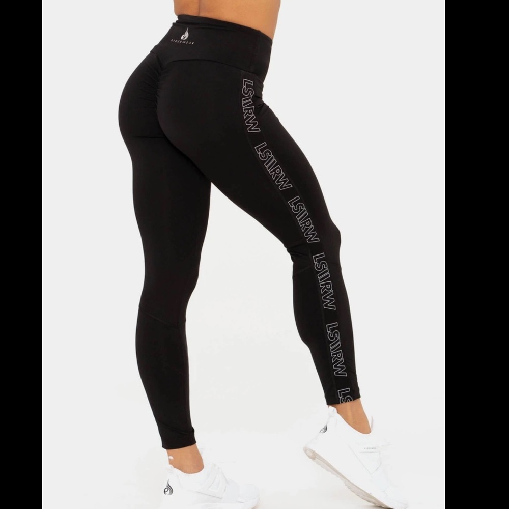 Ryderwear scrunch bum leggings